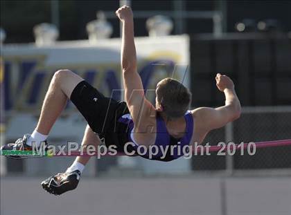 Thumbnail 2 in Valencia vs Canyon  photogallery.