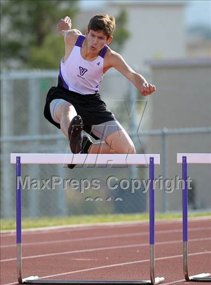 Thumbnail 3 in Valencia vs Canyon  photogallery.