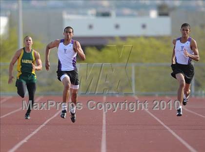 Thumbnail 1 in Valencia vs Canyon  photogallery.