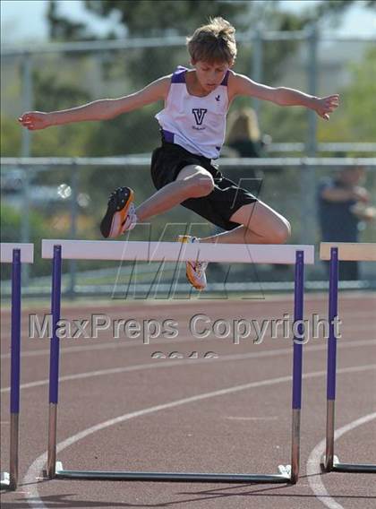 Thumbnail 3 in Valencia vs Canyon  photogallery.