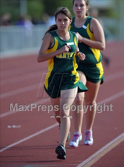 Thumbnail 3 in Valencia vs Canyon  photogallery.