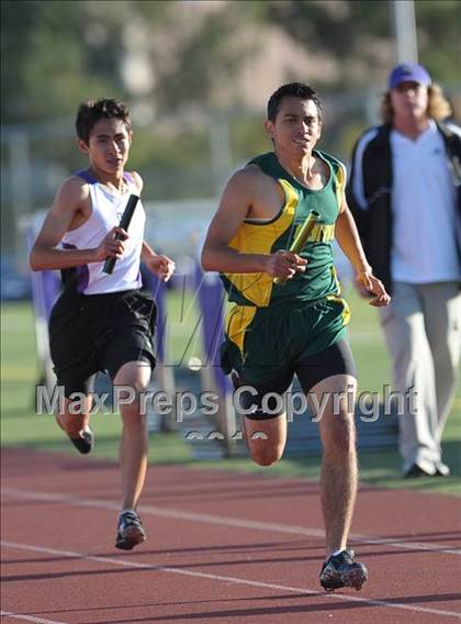 Thumbnail 2 in Valencia vs Canyon  photogallery.