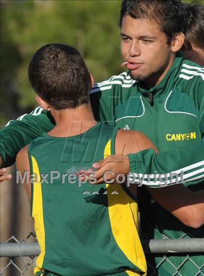 Thumbnail 1 in Valencia vs Canyon  photogallery.