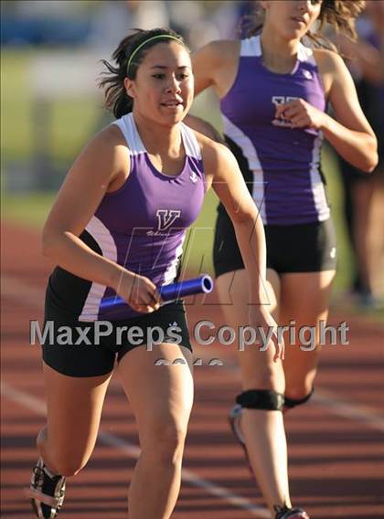 Thumbnail 3 in Valencia vs Canyon  photogallery.