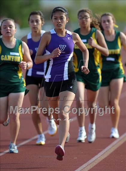 Thumbnail 3 in Valencia vs Canyon  photogallery.