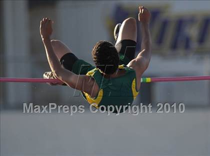 Thumbnail 2 in Valencia vs Canyon  photogallery.