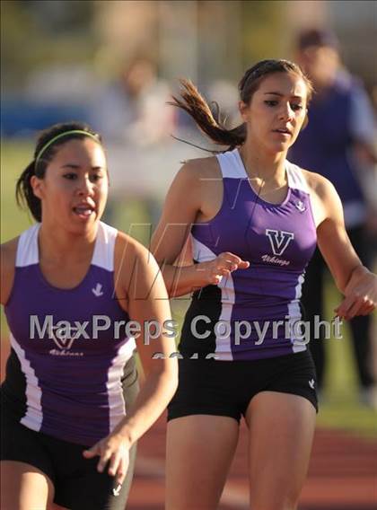 Thumbnail 2 in Valencia vs Canyon  photogallery.
