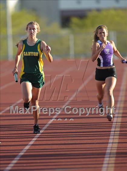 Thumbnail 3 in Valencia vs Canyon  photogallery.