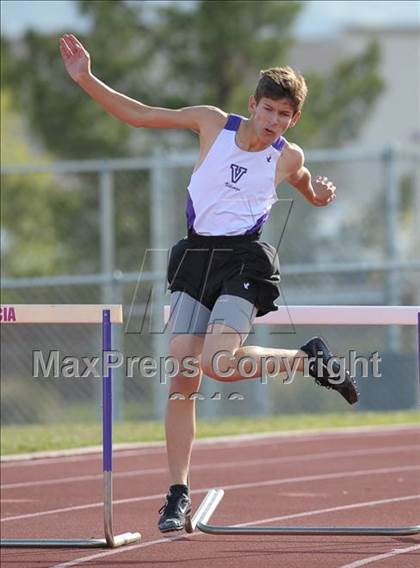 Thumbnail 2 in Valencia vs Canyon  photogallery.