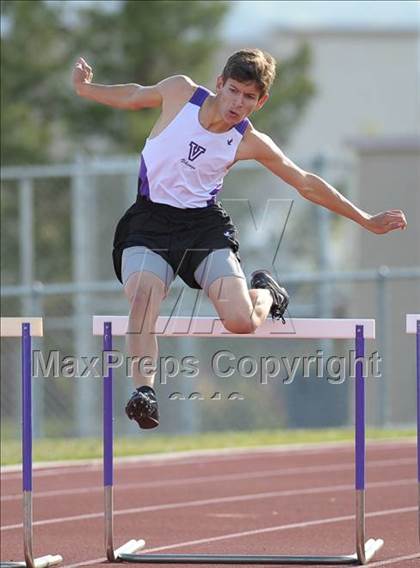 Thumbnail 1 in Valencia vs Canyon  photogallery.