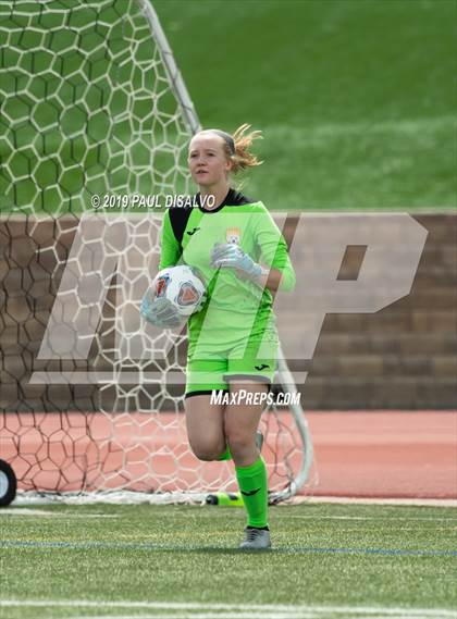 Thumbnail 3 in Rocky Mountain vs. Arapahoe (CHSAA 5A Semi-Final) photogallery.