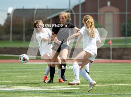 Thumbnail 3 in Rocky Mountain vs. Arapahoe (CHSAA 5A Semi-Final) photogallery.