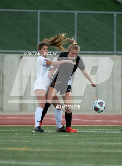 Thumbnail 2 in Rocky Mountain vs. Arapahoe (CHSAA 5A Semi-Final) photogallery.
