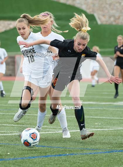 Thumbnail 3 in Rocky Mountain vs. Arapahoe (CHSAA 5A Semi-Final) photogallery.