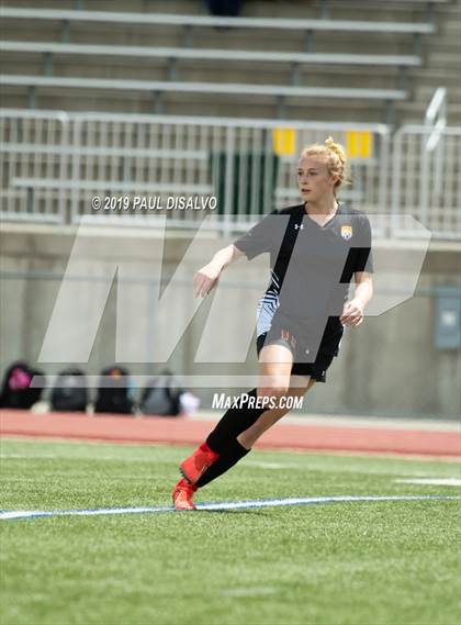 Thumbnail 3 in Rocky Mountain vs. Arapahoe (CHSAA 5A Semi-Final) photogallery.