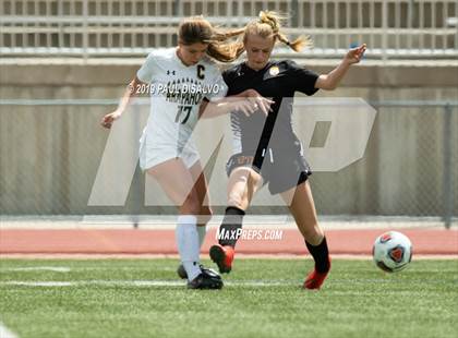 Thumbnail 2 in Rocky Mountain vs. Arapahoe (CHSAA 5A Semi-Final) photogallery.