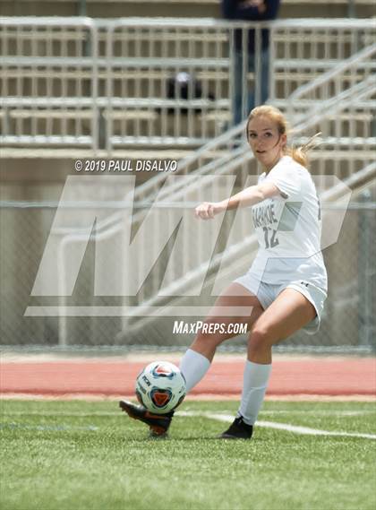Thumbnail 3 in Rocky Mountain vs. Arapahoe (CHSAA 5A Semi-Final) photogallery.