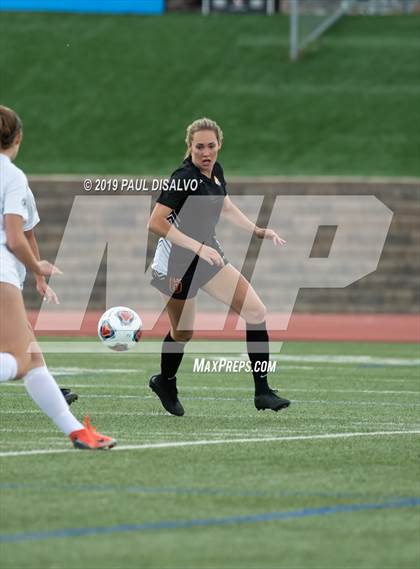 Thumbnail 1 in Rocky Mountain vs. Arapahoe (CHSAA 5A Semi-Final) photogallery.