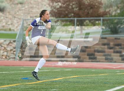 Thumbnail 3 in Rocky Mountain vs. Arapahoe (CHSAA 5A Semi-Final) photogallery.