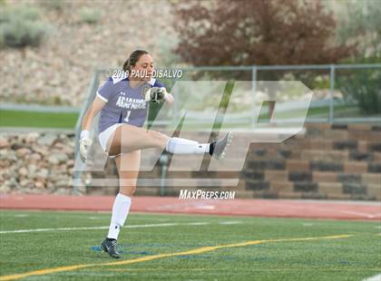 Thumbnail 2 in Rocky Mountain vs. Arapahoe (CHSAA 5A Semi-Final) photogallery.