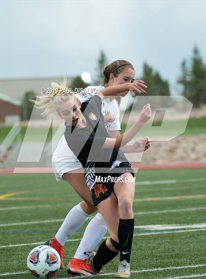 Thumbnail 1 in Rocky Mountain vs. Arapahoe (CHSAA 5A Semi-Final) photogallery.