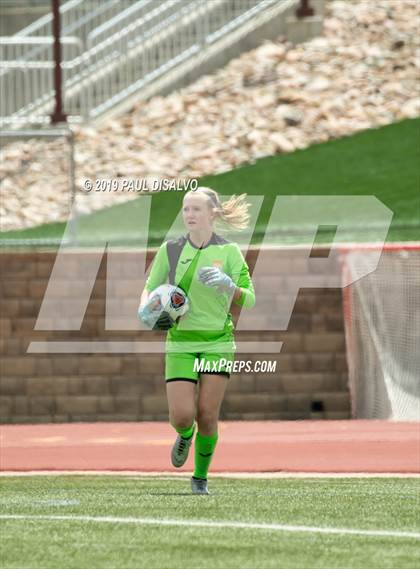 Thumbnail 3 in Rocky Mountain vs. Arapahoe (CHSAA 5A Semi-Final) photogallery.