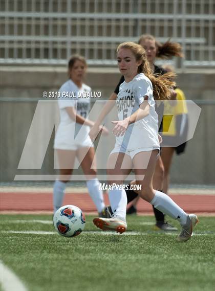 Thumbnail 2 in Rocky Mountain vs. Arapahoe (CHSAA 5A Semi-Final) photogallery.