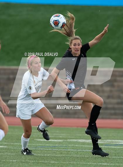 Thumbnail 2 in Rocky Mountain vs. Arapahoe (CHSAA 5A Semi-Final) photogallery.