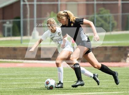 Thumbnail 1 in Rocky Mountain vs. Arapahoe (CHSAA 5A Semi-Final) photogallery.