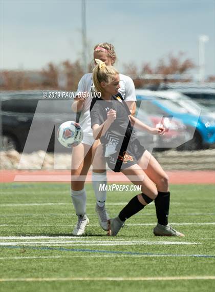 Thumbnail 2 in Rocky Mountain vs. Arapahoe (CHSAA 5A Semi-Final) photogallery.