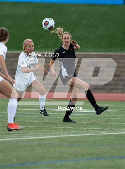 Thumbnail 3 in Rocky Mountain vs. Arapahoe (CHSAA 5A Semi-Final) photogallery.