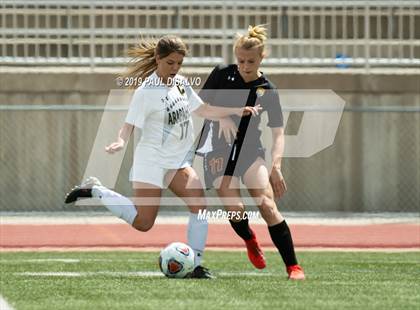 Thumbnail 3 in Rocky Mountain vs. Arapahoe (CHSAA 5A Semi-Final) photogallery.