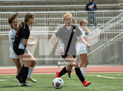 Thumbnail 1 in Rocky Mountain vs. Arapahoe (CHSAA 5A Semi-Final) photogallery.