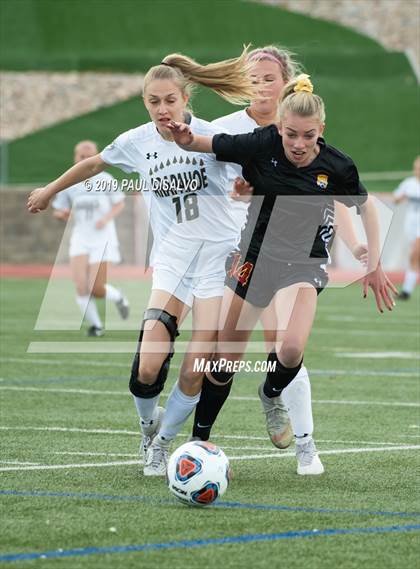 Thumbnail 2 in Rocky Mountain vs. Arapahoe (CHSAA 5A Semi-Final) photogallery.