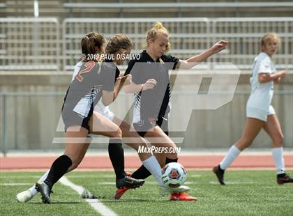 Thumbnail 3 in Rocky Mountain vs. Arapahoe (CHSAA 5A Semi-Final) photogallery.