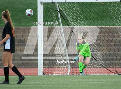 Thumbnail 1 in Rocky Mountain vs. Arapahoe (CHSAA 5A Semi-Final) photogallery.