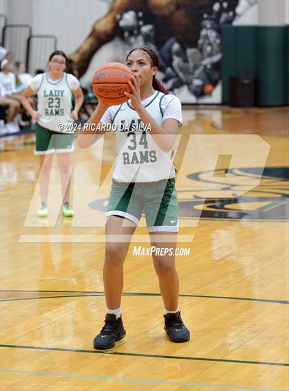 Thumbnail 3 in Mayde Creek vs. Freeman photogallery.