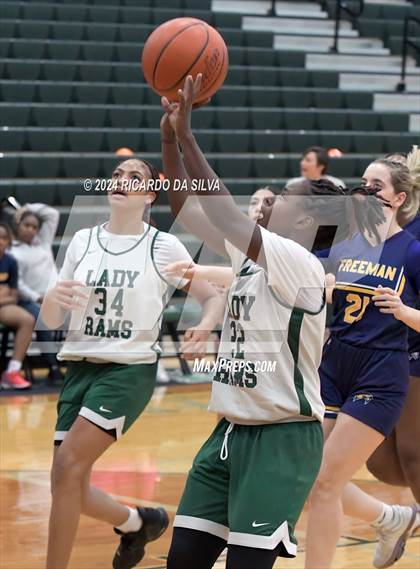 Thumbnail 2 in Mayde Creek vs. Freeman photogallery.
