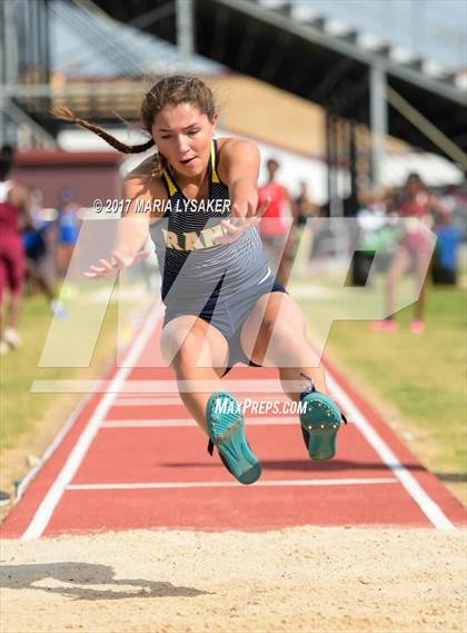 Thumbnail 1 in UIL 17-6A Girls District Championship photogallery.
