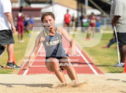 Thumbnail 2 in UIL 17-6A Girls District Championship photogallery.