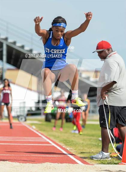 Thumbnail 3 in UIL 17-6A Girls District Championship photogallery.