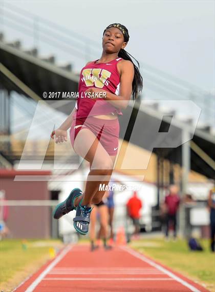 Thumbnail 2 in UIL 17-6A Girls District Championship photogallery.