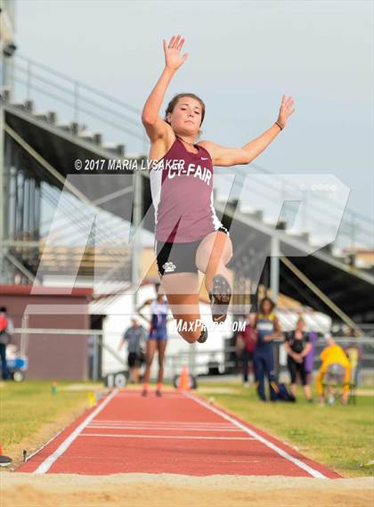 Thumbnail 1 in UIL 17-6A Girls District Championship photogallery.