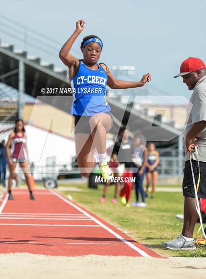 Thumbnail 1 in UIL 17-6A Girls District Championship photogallery.