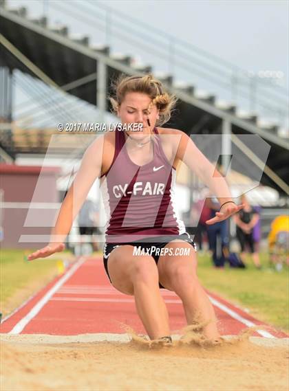 Thumbnail 3 in UIL 17-6A Girls District Championship photogallery.