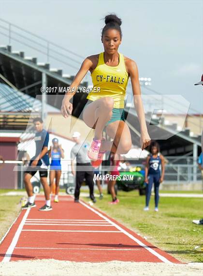 Thumbnail 3 in UIL 17-6A Girls District Championship photogallery.