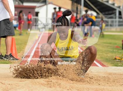 Thumbnail 3 in UIL 17-6A Girls District Championship photogallery.