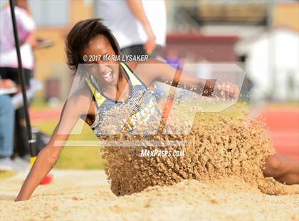 Thumbnail 1 in UIL 17-6A Girls District Championship photogallery.