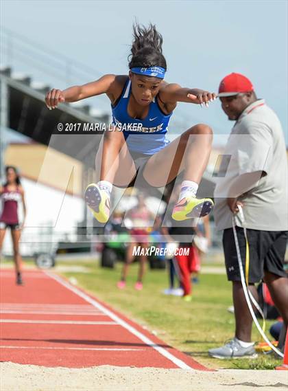 Thumbnail 1 in UIL 17-6A Girls District Championship photogallery.