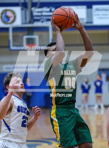 Thumbnail 1 in Gallatin @ Wilson Central photogallery.
